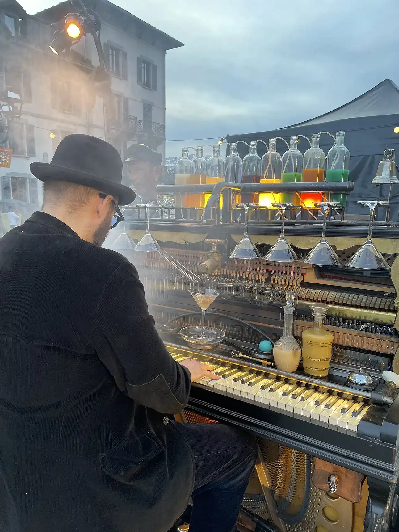 piano cocktail